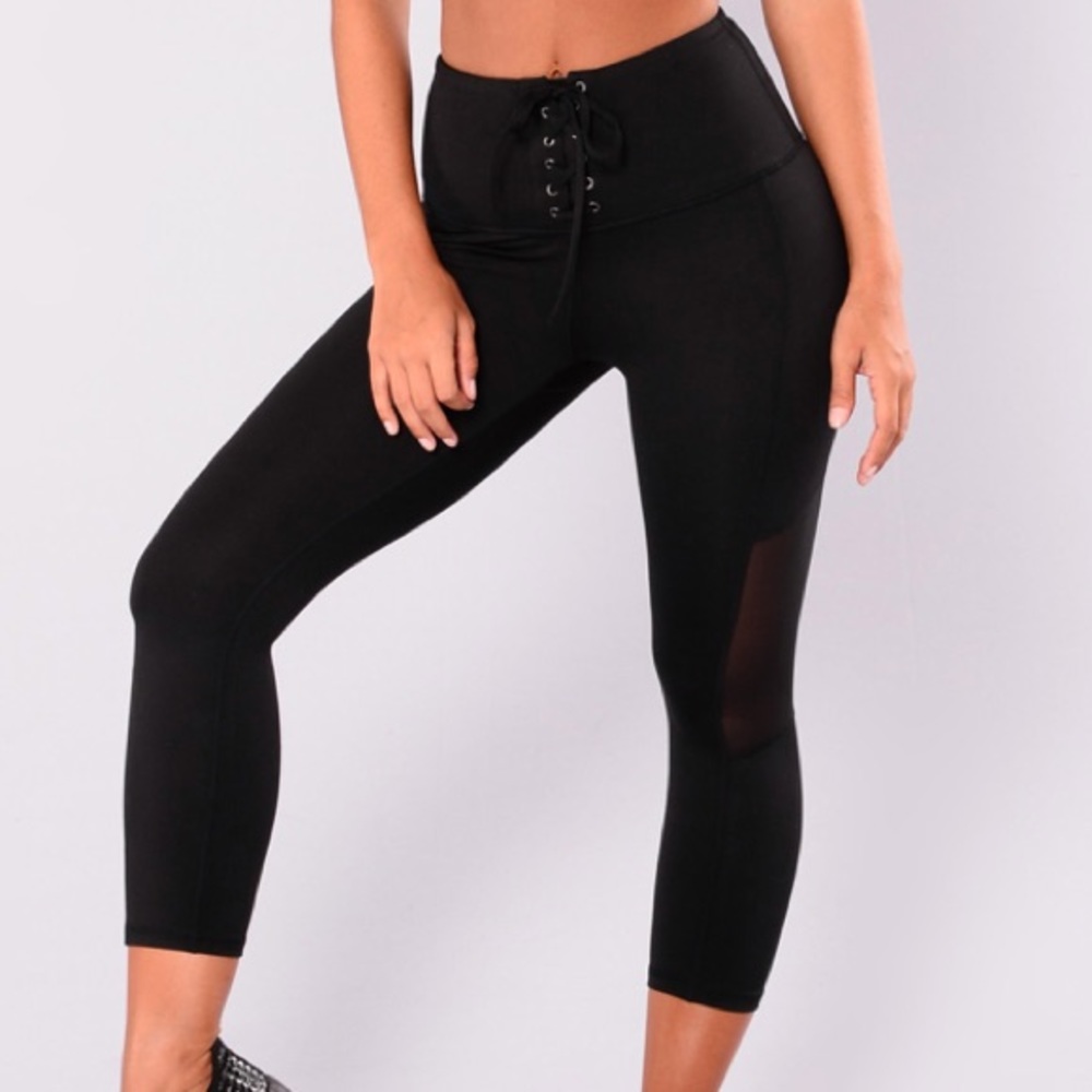 Fashion Nova Active leggings
